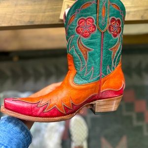 Allen’s boots⚡️